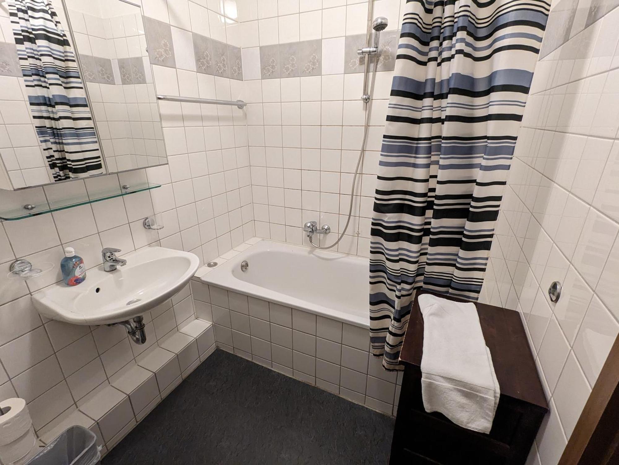 Apartment Im Luisenviertel - Gruen Wuppertal Zewnętrze zdjęcie